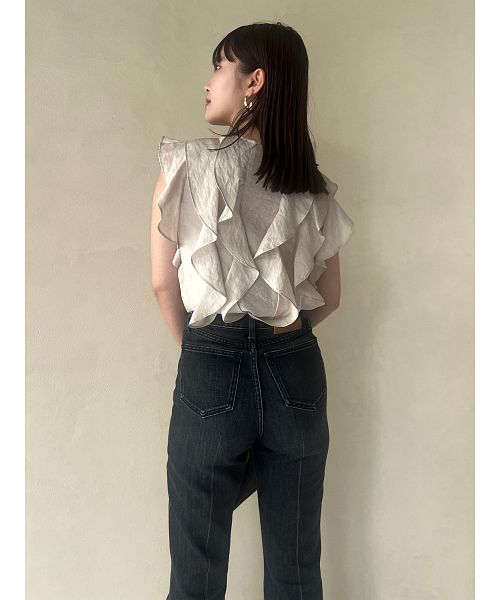 近年.定価2.5万.美品☆トゥモローランド 後ろフリル シアーブラウス 36 近年.定価2.5万.美品☆トゥモローランド 後ろフリル シアー