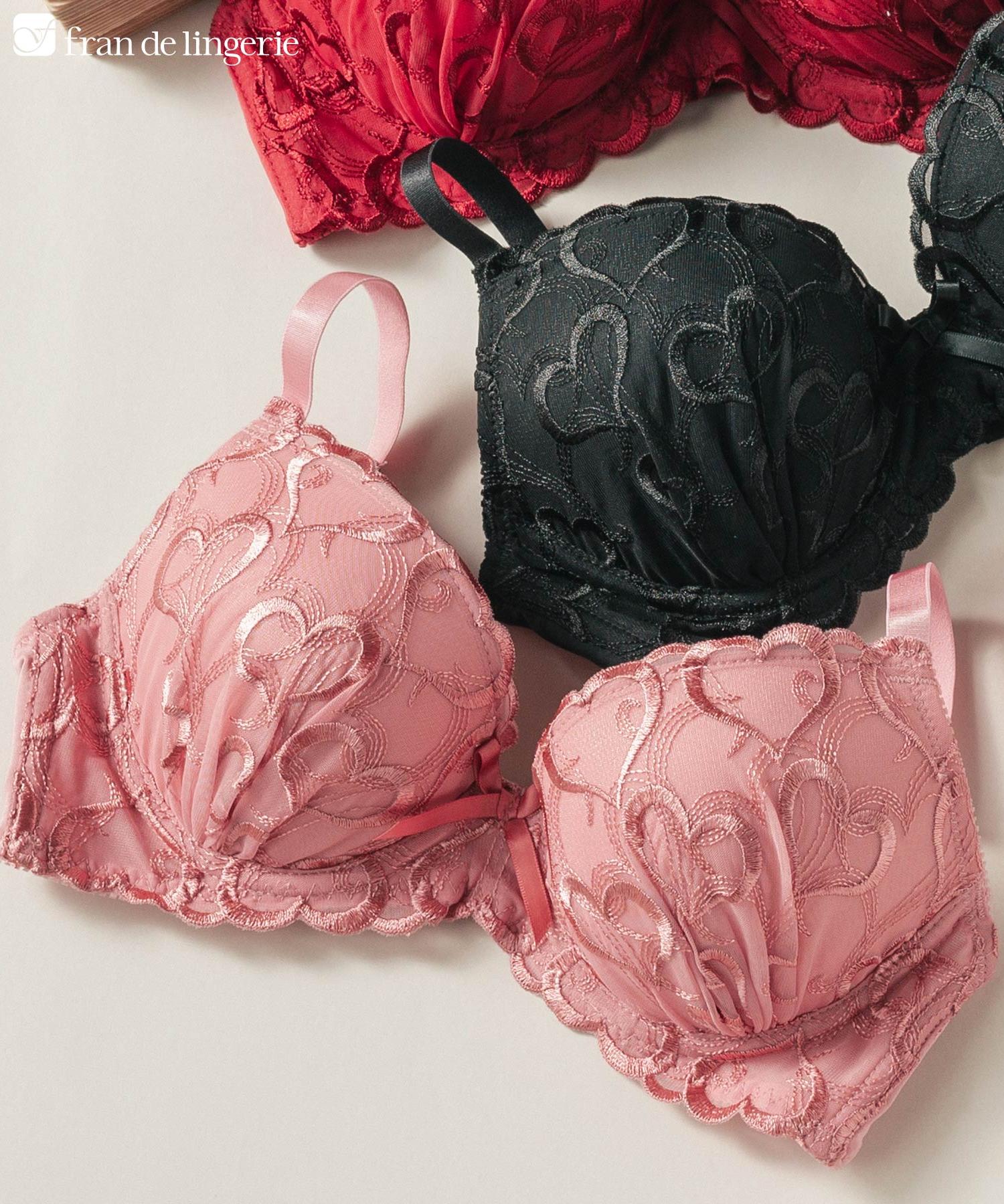❤︎フランス Etam❤︎ パウダーピンクの刺繍ランジェリー❤︎ ❤︎フランス Etam❤︎ パウダーピンクの刺繍ランジェリー