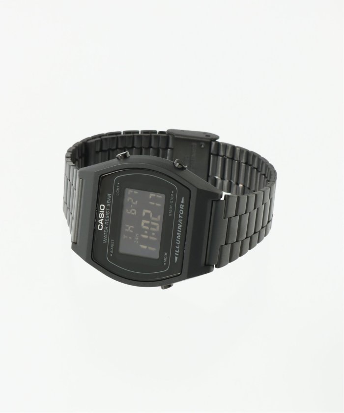 Fragment Design ×CASIO 腕時計 モノトーンコーデをスタイリッシュにする【カシオクラシック】の