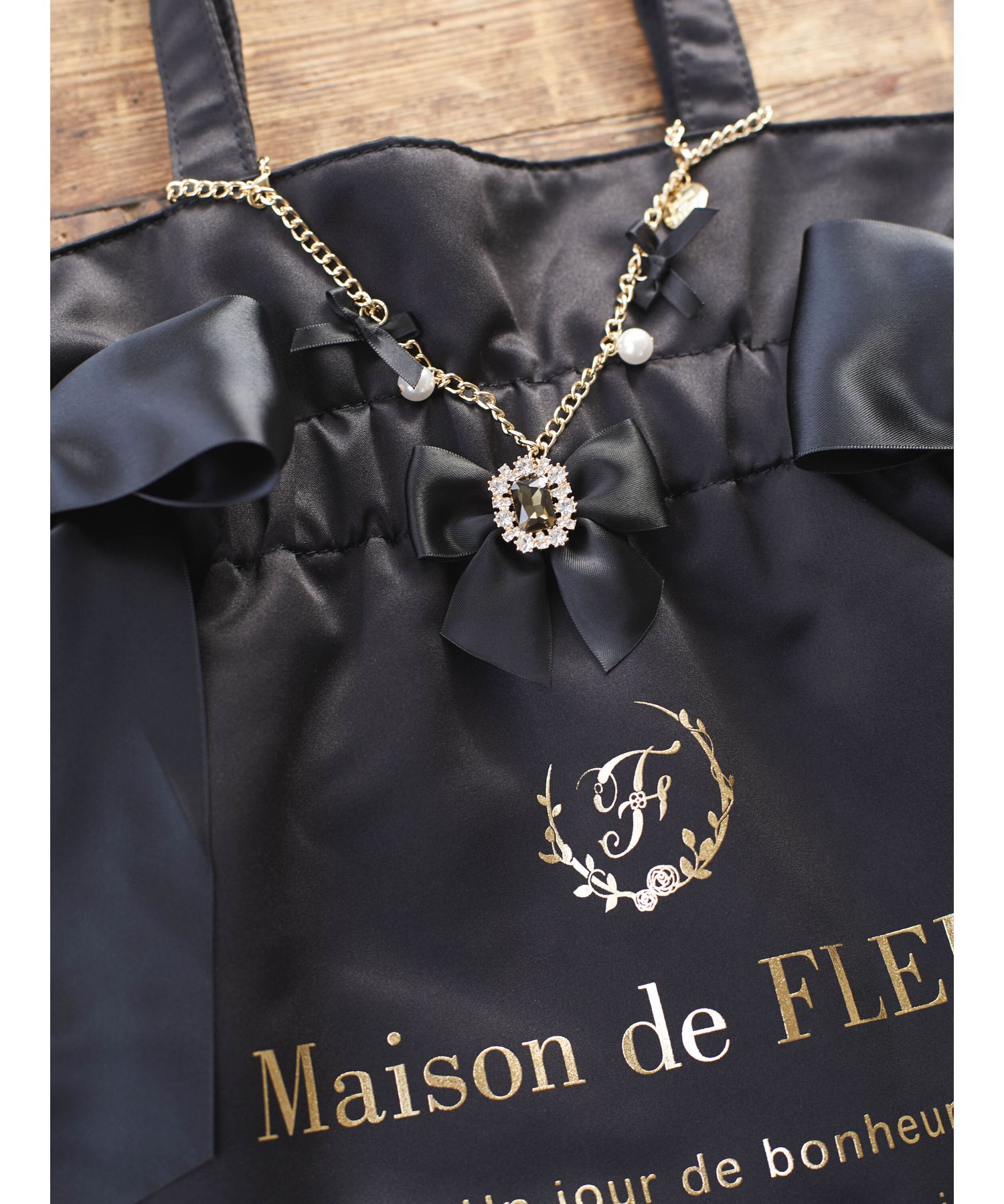 ぐでたま Maison de FLEUR ダブルリボンギャザートートバッグ ダブルリボン2Wayトートバッグ/Maison de FLEUR（メゾン ド