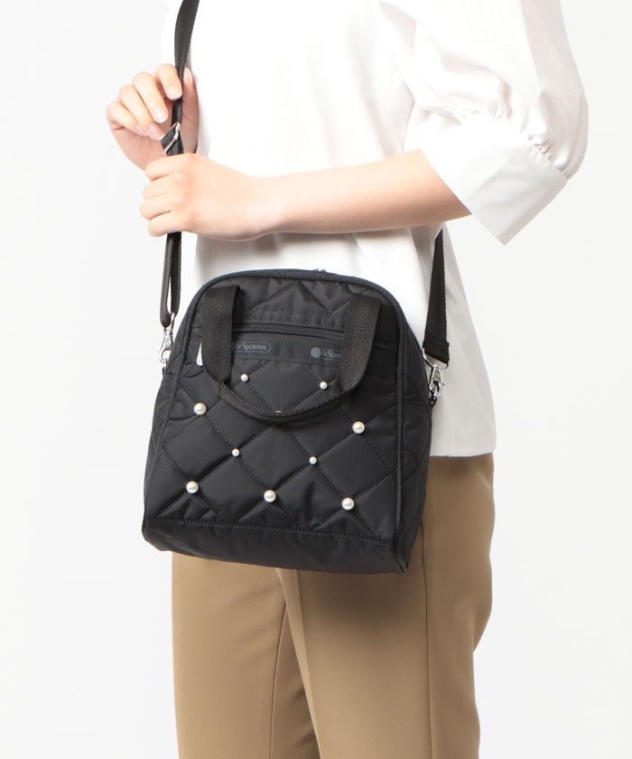 MINI DUFFLE W PEARLSブラックパール（ミニバッグ）｜LeSportsac