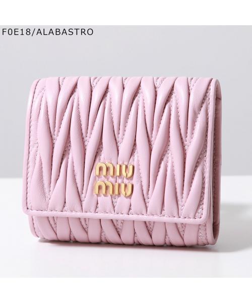 セール】ミュウミュウ Miu Miu MIUMIU 三つ折り財布 MATELASSE セール】ミュウミュウ Miu Miu MIUMIU 三つ折り財布 MATELASSE