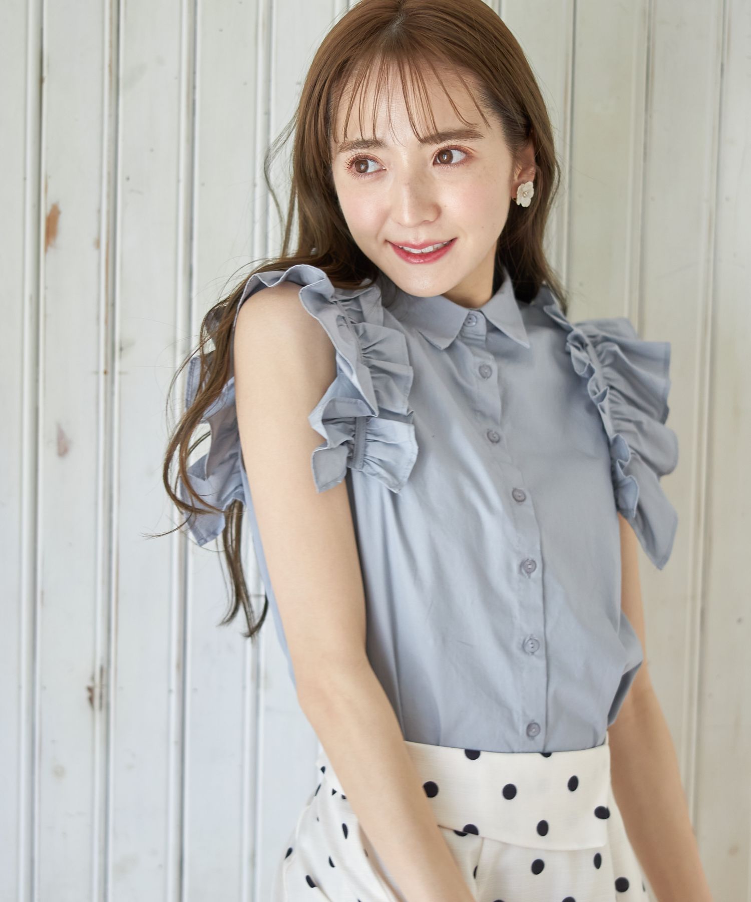 即納 トーションフリルキャップ 黒×オフ白 XSサイズあり【Glossy/グロッシー】フロントジップ/ 袖付き