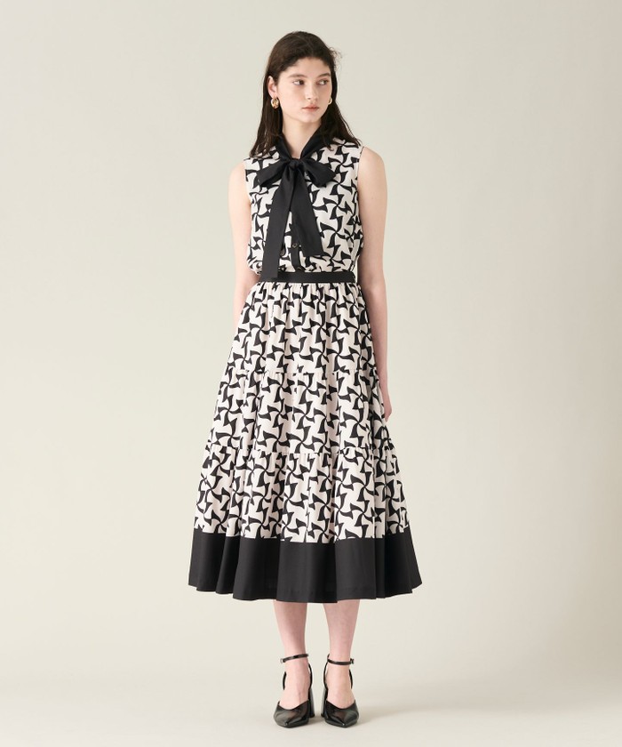 ☆Dolce&Gabbana☆ ローズプリントエレガントミディスカート♪ Dolce&Gabbana ローズプリント スカート