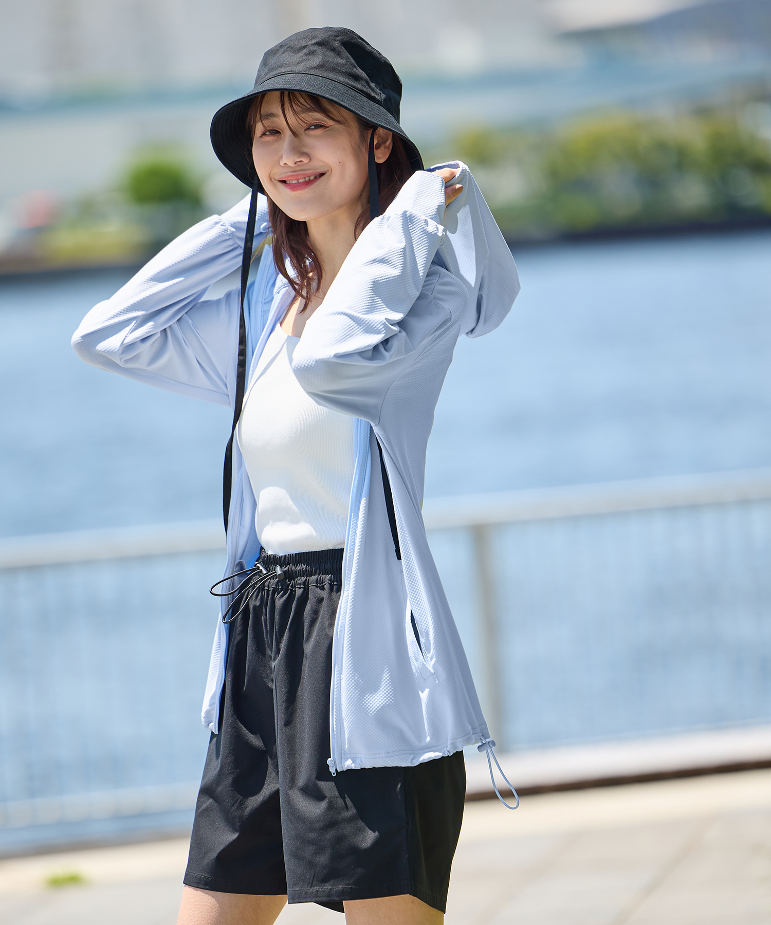 HTH ネイビー パーカー