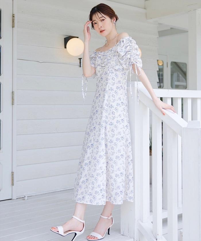 セール 30%OFF】ギャザースリーブオフショルフラワーキャミ
