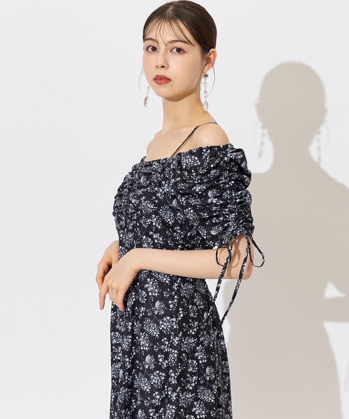 セール 40%OFF】ギャザースリーブオフショルフラワーキャミ