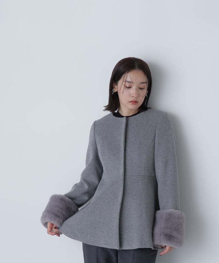フェイクファースリーブペプラムコート 24AW(506514599 フェイクファースリーブペプラムコート 24AW(506514599