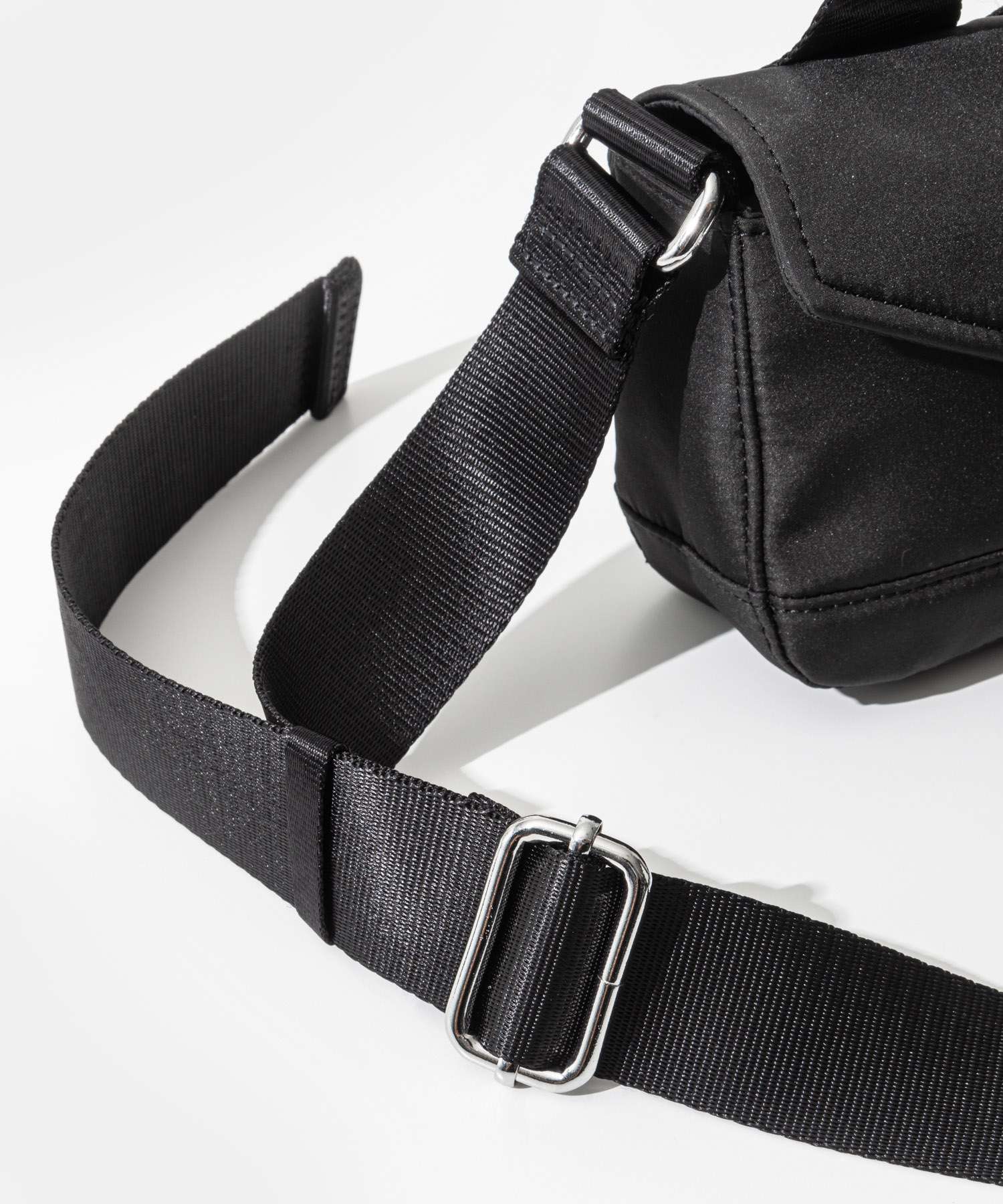 ガニー GANNI RECYCLED TECH MINI SATCHEL A5228 5488 99