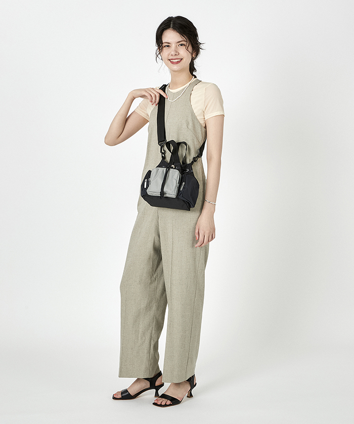 CONV DRAWSTRING CROSSBODYブラック/ドーブ/ディープシーブルー