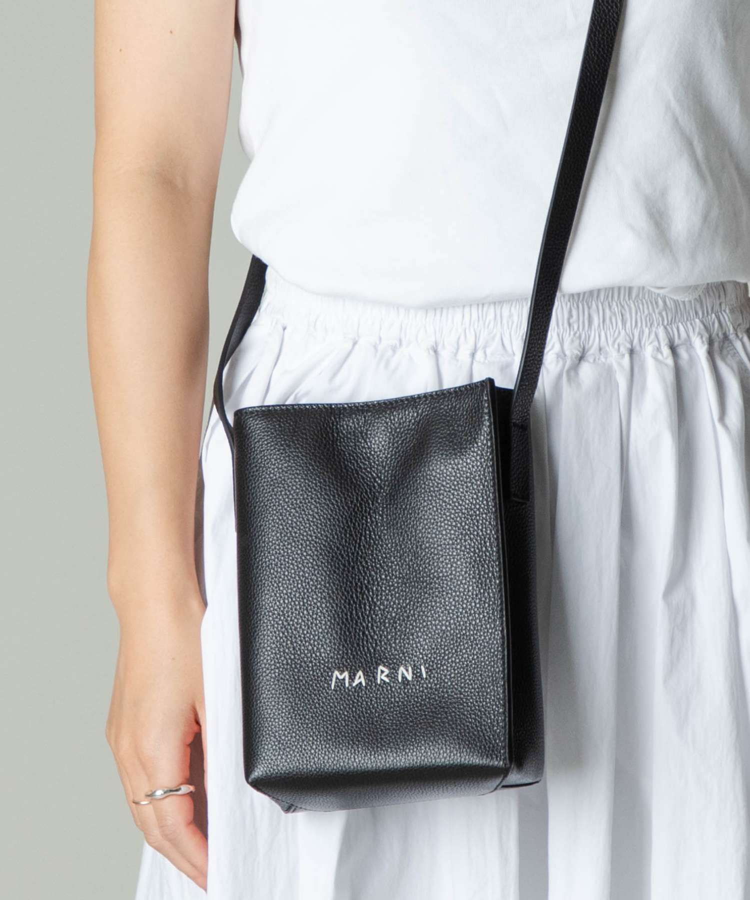 マルニ MARNI SBMP0084U3 P6533 ショルダーバッグ MUSEO MENDING
