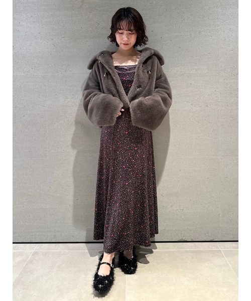 セール 30%OFF】フラワーエンブロイダリースクエアネックベロア セール 30%OFF】フラワーエンブロイダリースクエアネックベロア