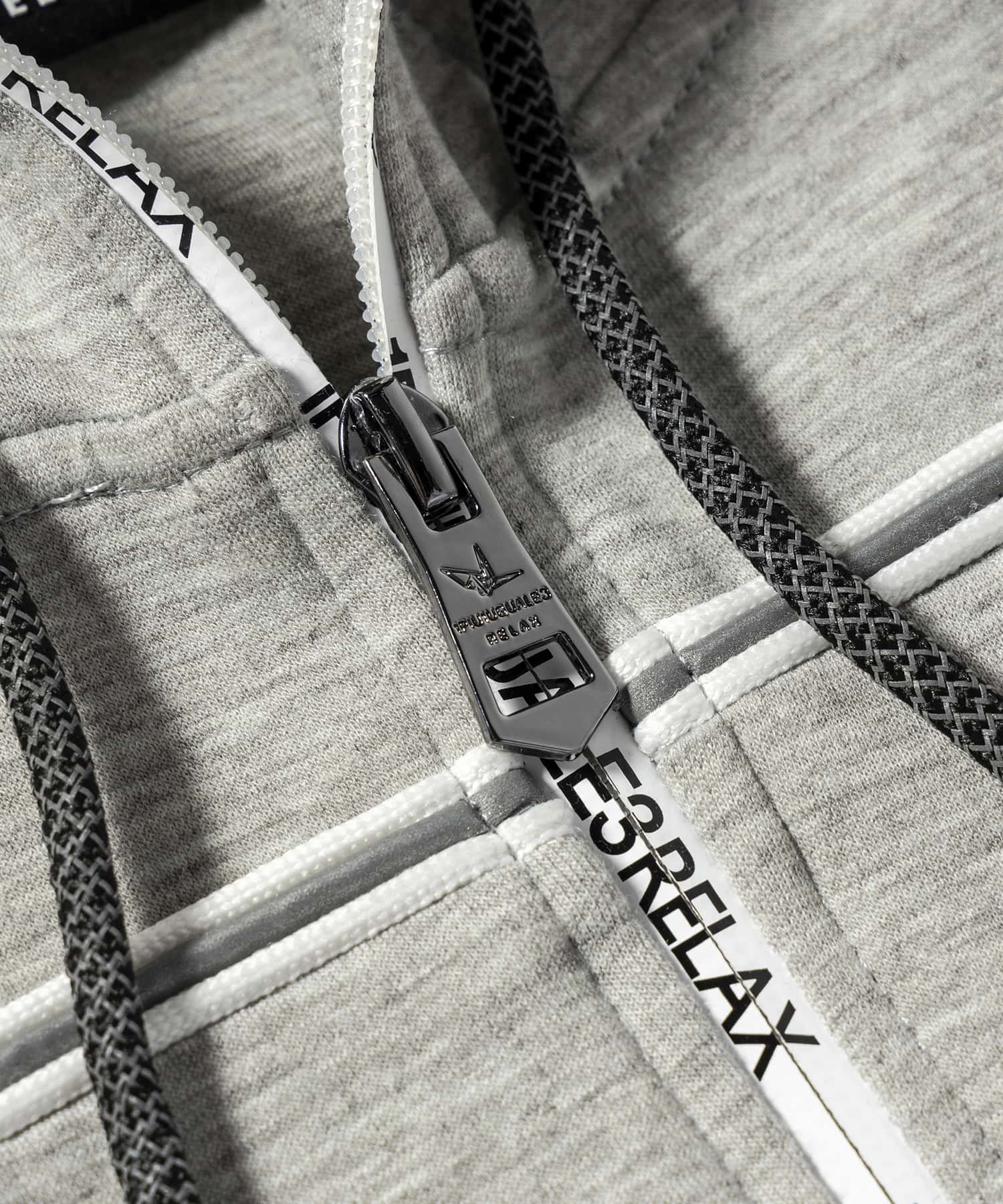 【1PIU1UGUALE3 RELAX】 パイピングライン ランニング パーカー 1PIU1UGUALE3 RELAX - PIPING LINE HOODIE / パイピング ライン