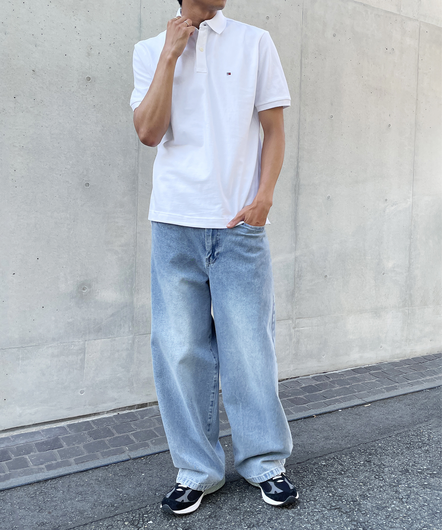 TOMMY HILFIGER 新品 トミーヒルフィガー 刺繍ロゴ 襟裏リーフ柄