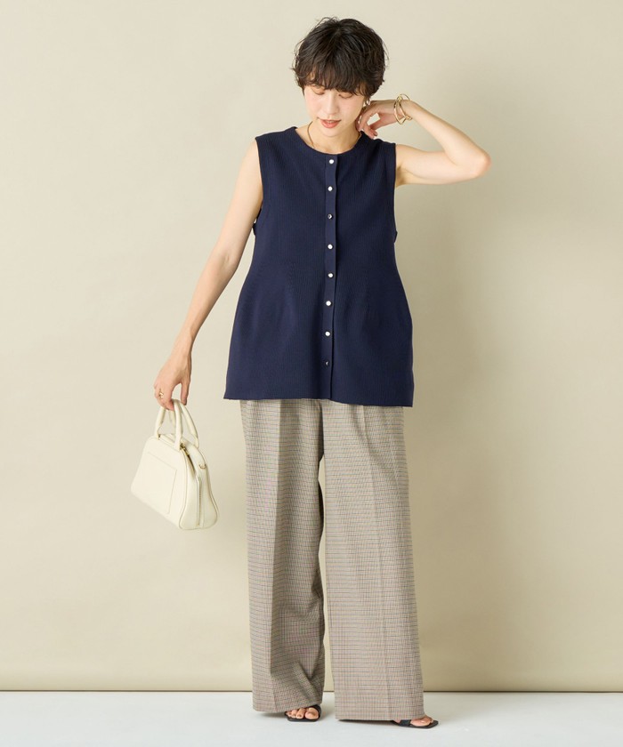 セール 20%OFF】《手洗い可能》ビジュー釦付きペプラムベスト