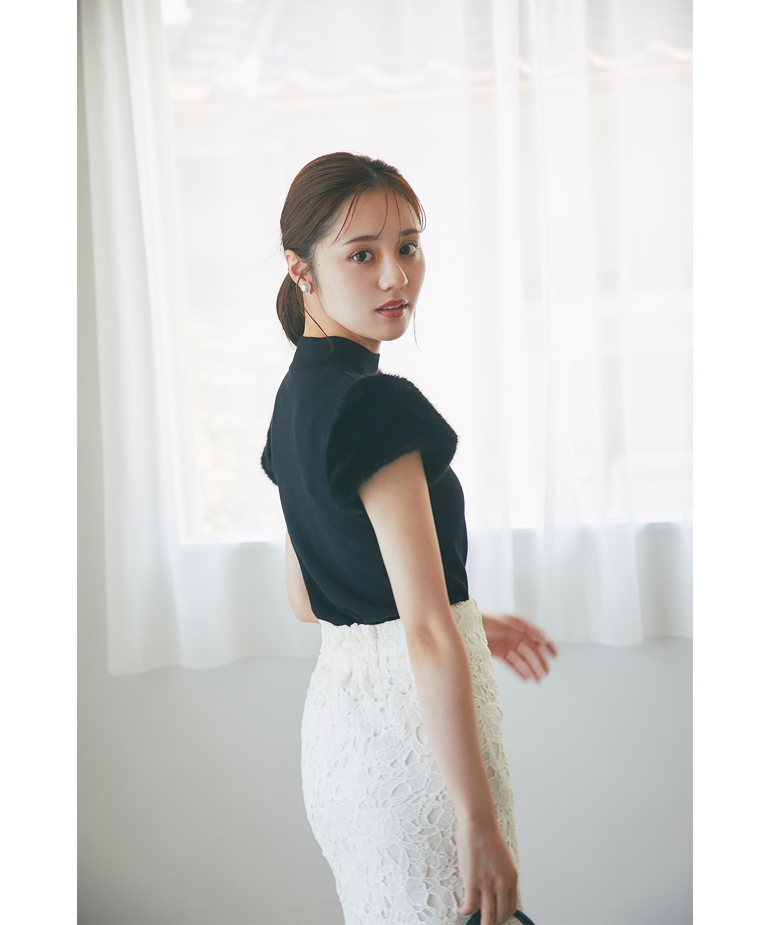 Drawer - お値下げ★eLLa ジョーゼットケーププルオーバー　アイボリー ショート丈メッシュ透かし編みニットプルオーバー（ニット