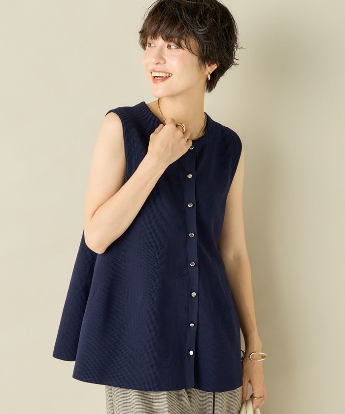 セール 20%OFF】《手洗い可能》ビジュー釦付きペプラムベスト