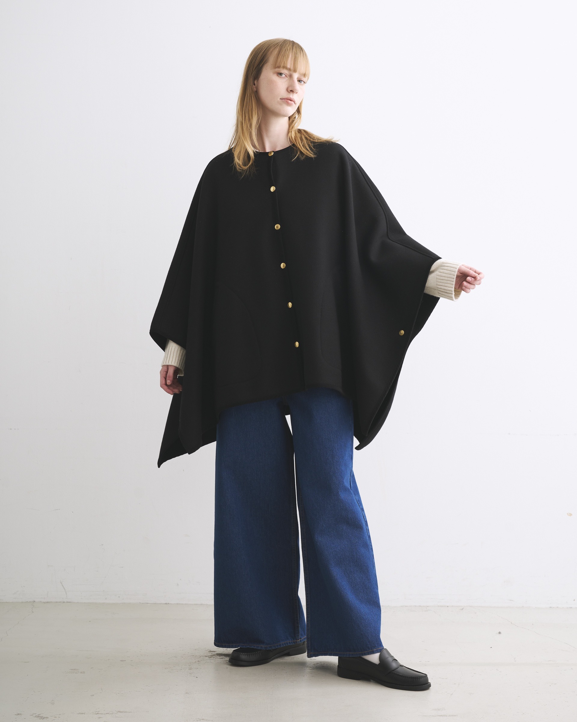 Traditional Weatherwear パイピングポンチョショートコート Traditional Weatherwear パイピングポンチョショートコート