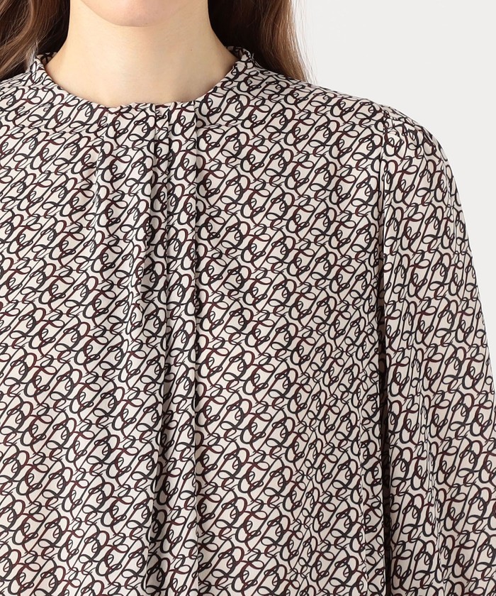 セール 30%OFF】BBカリグラフィプリント タックネックブラウス