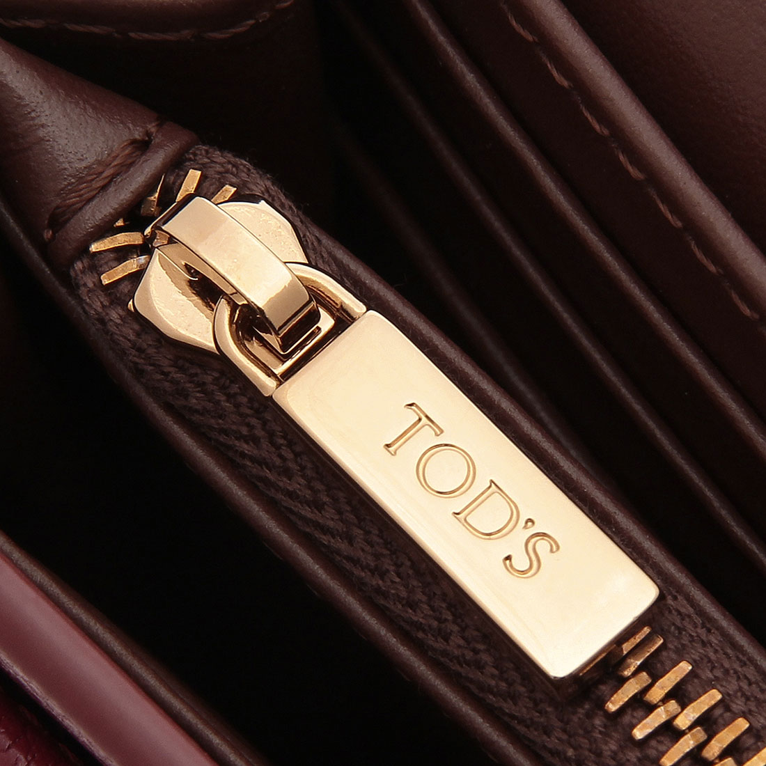 クーポン】トッズ TOD'S 長財布 Tタイムレス レッド レディース