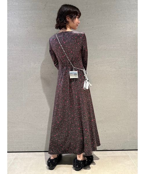 セール 30%OFF】フラワーエンブロイダリースクエアネックベロア セール 30%OFF】フラワーエンブロイダリースクエアネックベロア