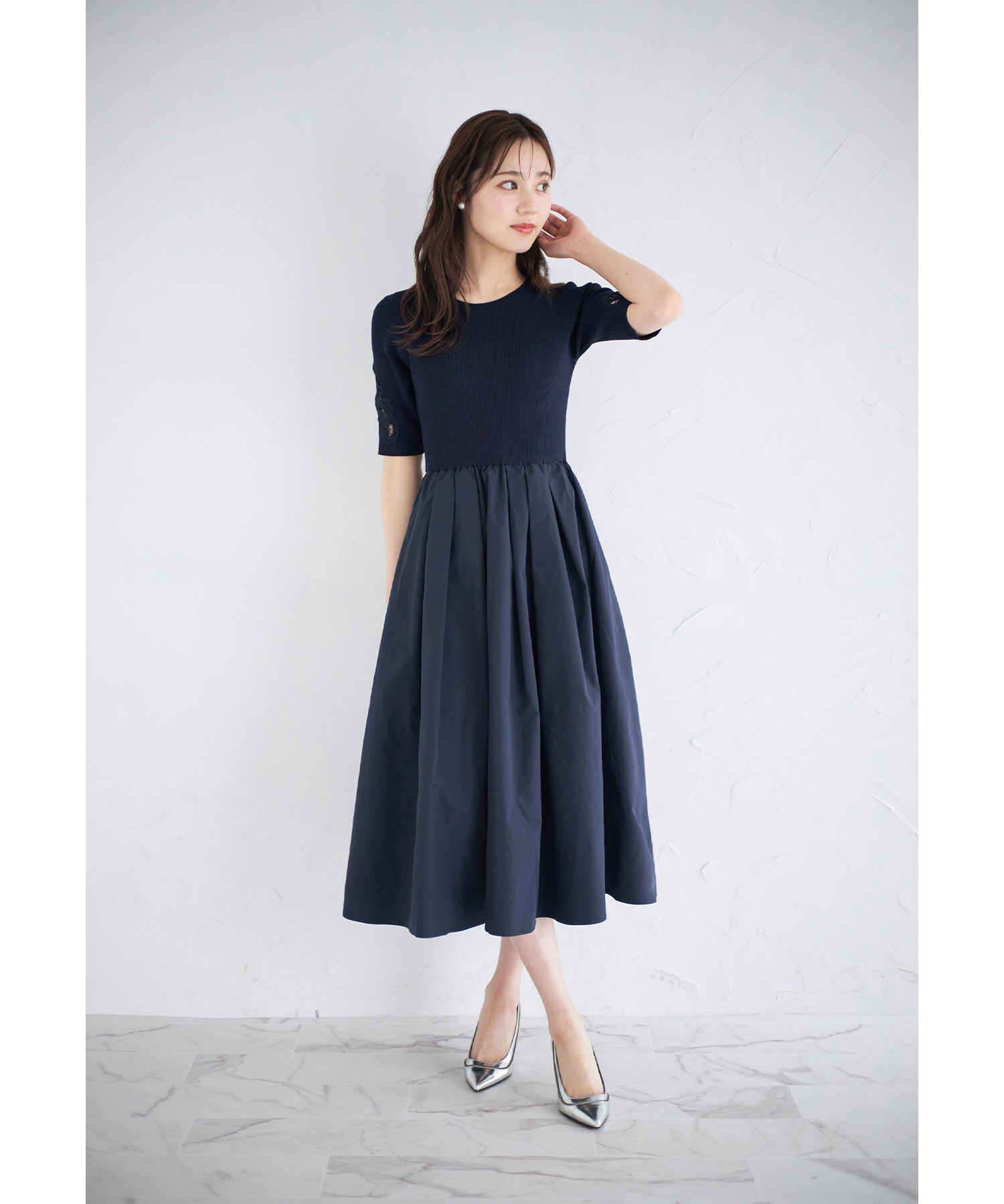 tocco closetフラワー刺繍スリーブリブニットタフタドッキングワンピース フラワー刺繍スリーブリブニット×タフタドッキングワンピース