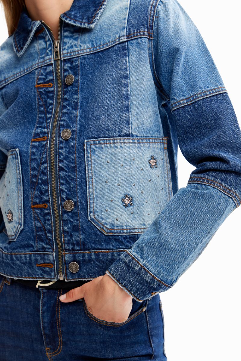 セール】デシグアル Desigual パッチワーク デニムトラッカー セール】デシグアル Desigual パッチワーク デニムトラッカー