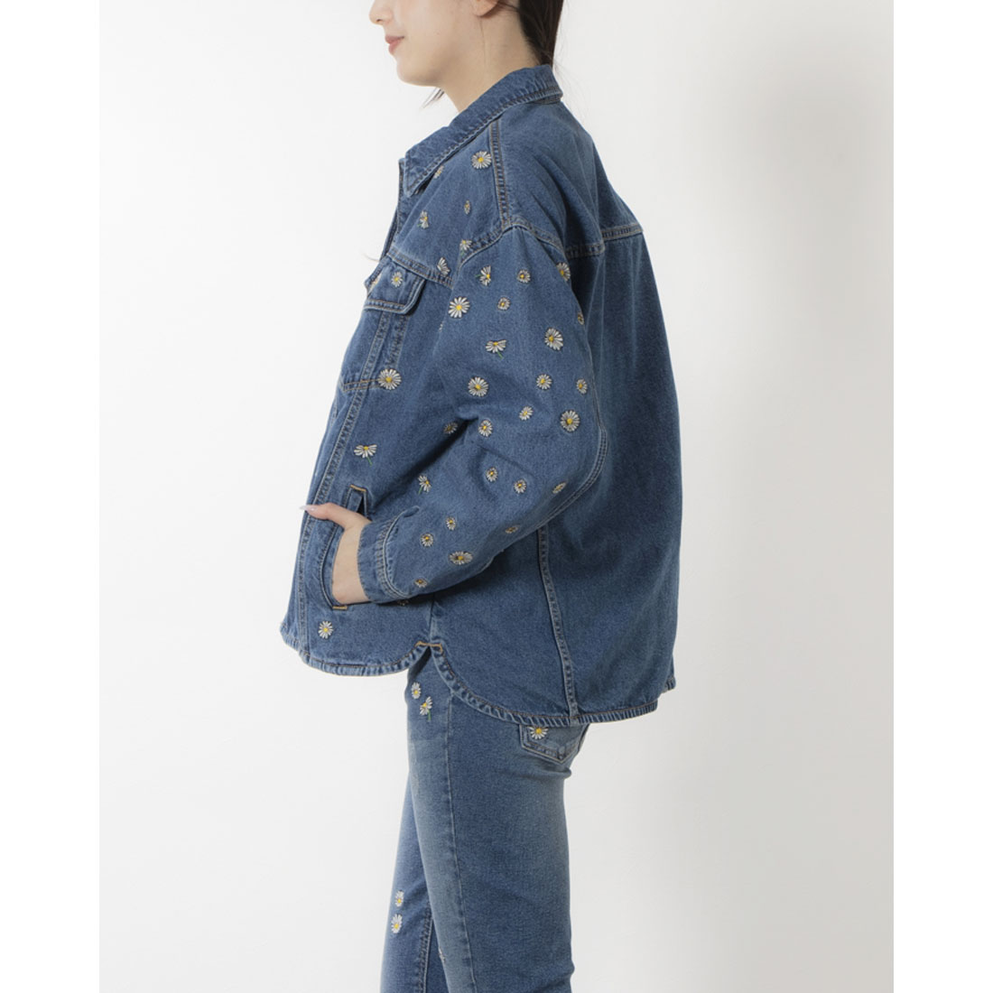 Desigual マーガレット デニムトラッカージャケット M セール】マーガレット デニムトラッカージャケット（デニム