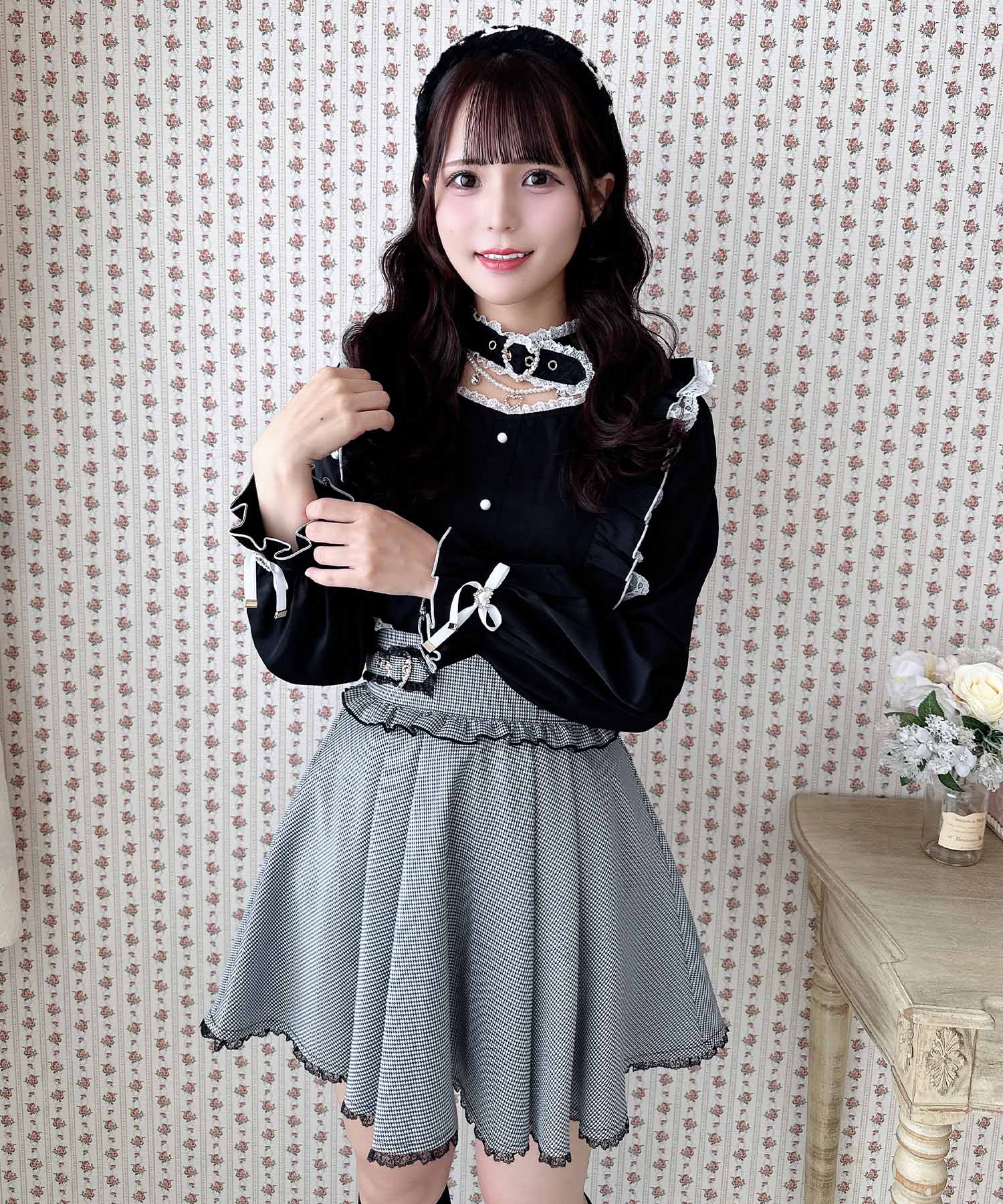 ロジータ ROJITA ハートバックルチェーン付き長袖ブラウス