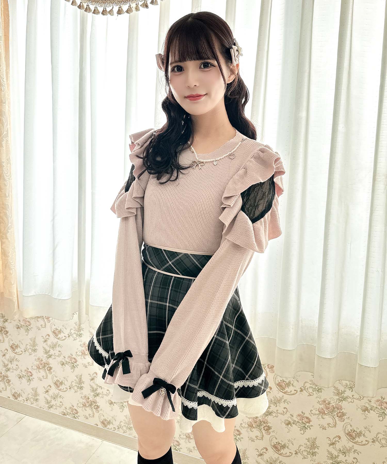 ロジータ ROJITA ネックレス付肩ボリュームフリルニットトップス ロジータ ROJITA ネックレス付肩ボリュームフリルニットトップス
