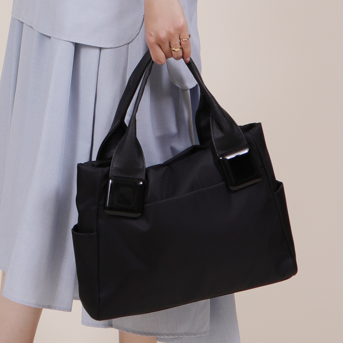 everyone ナイロントートバッグ 黒 everyone nylon logo tote bag (NAVY) | everyone