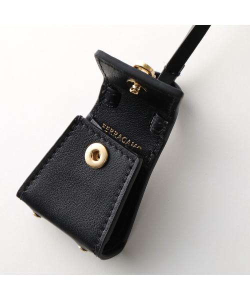☆人気☆【FERRAGAMO】☆フェラガモガンチーニチャーム☆ ☆人気☆【FERRAGAMO】☆フェラガモガンチーニチャーム☆