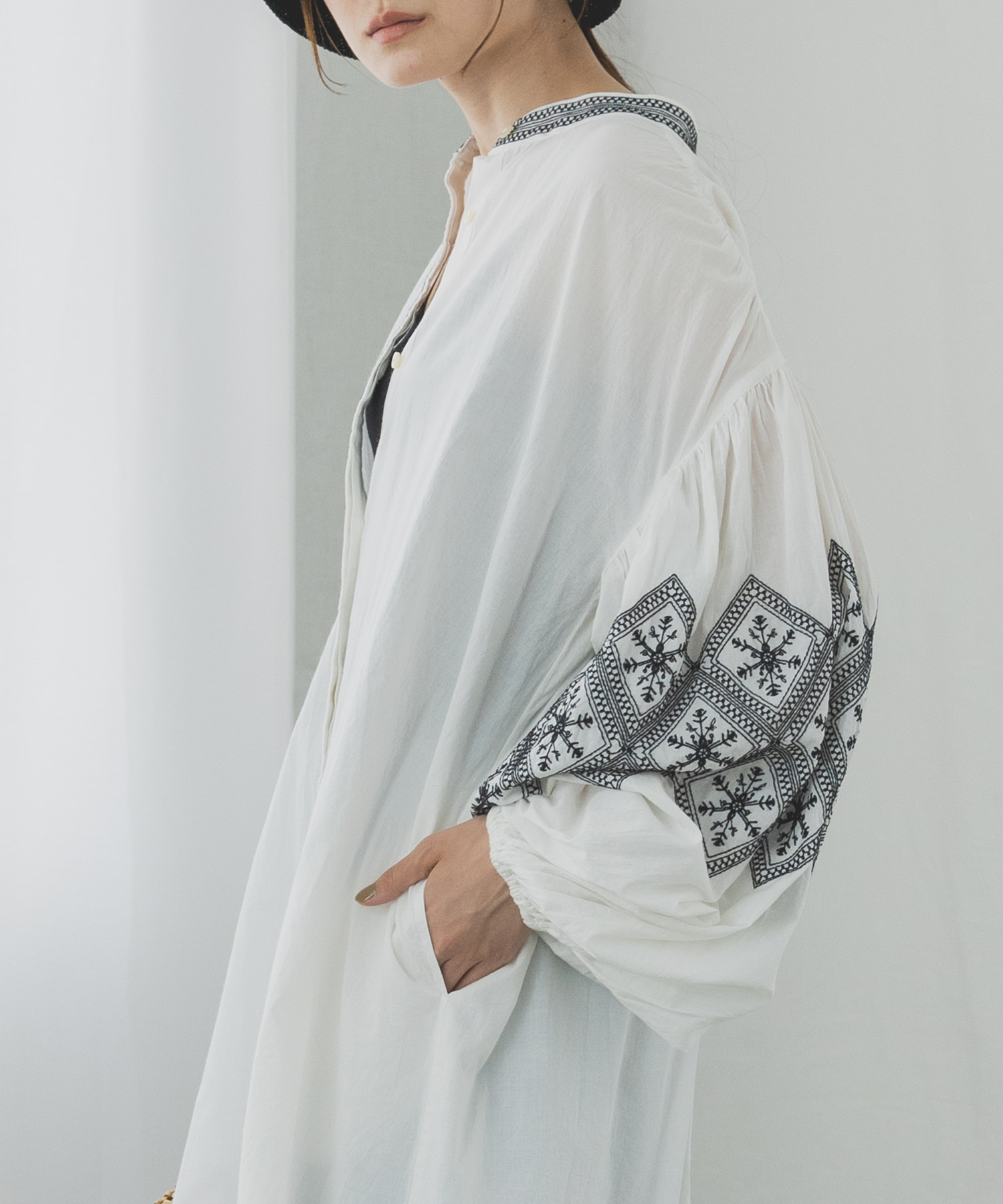 セール 50%OFF】ノイア Noia 刺繍ギャザーワンピース(506921938