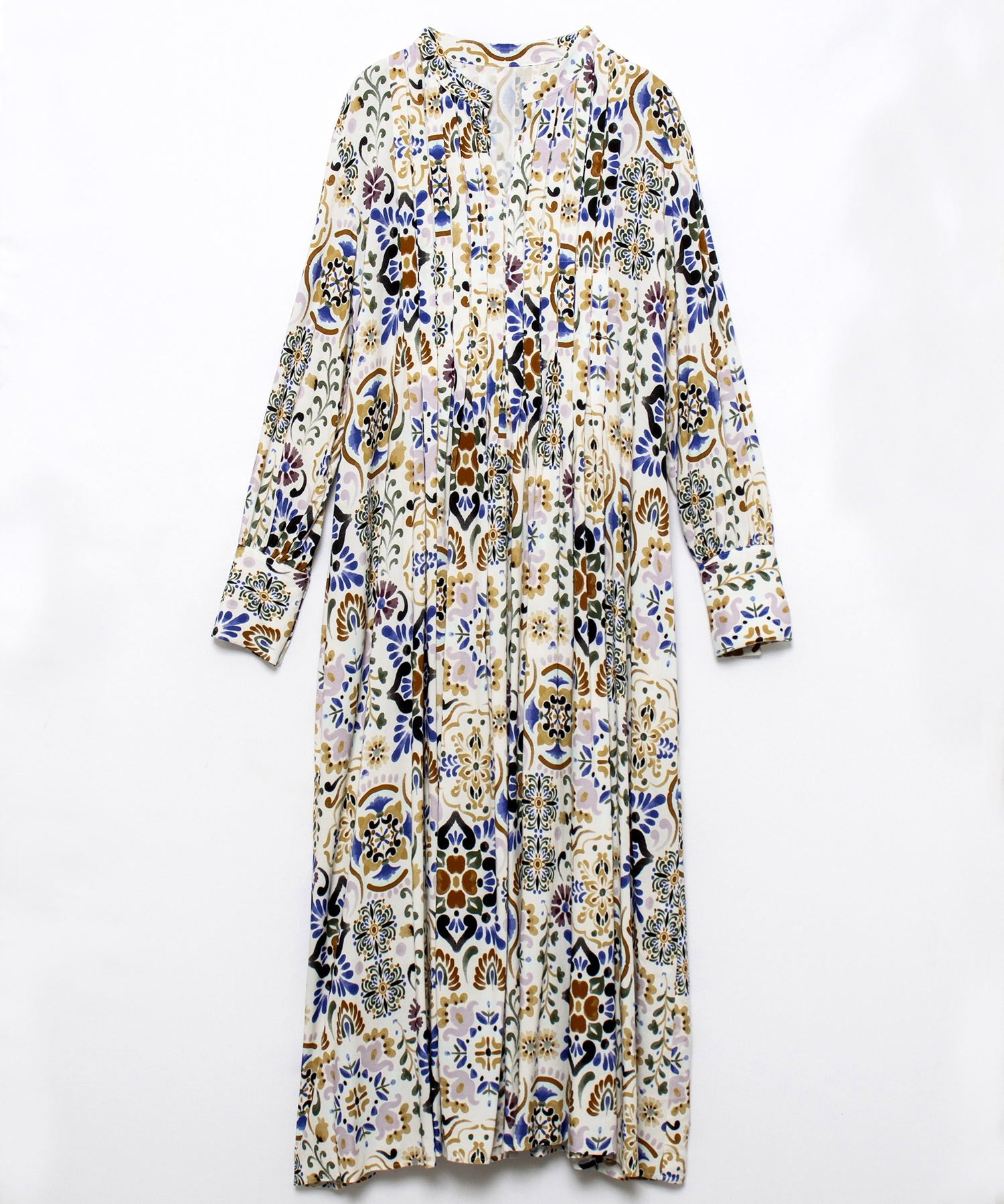 定価8.8万 タグ付✨️24AW イズニックタイルプリントワンピース 定価8.8万 タグ付✨️24AW イズニックタイルプリントワンピース