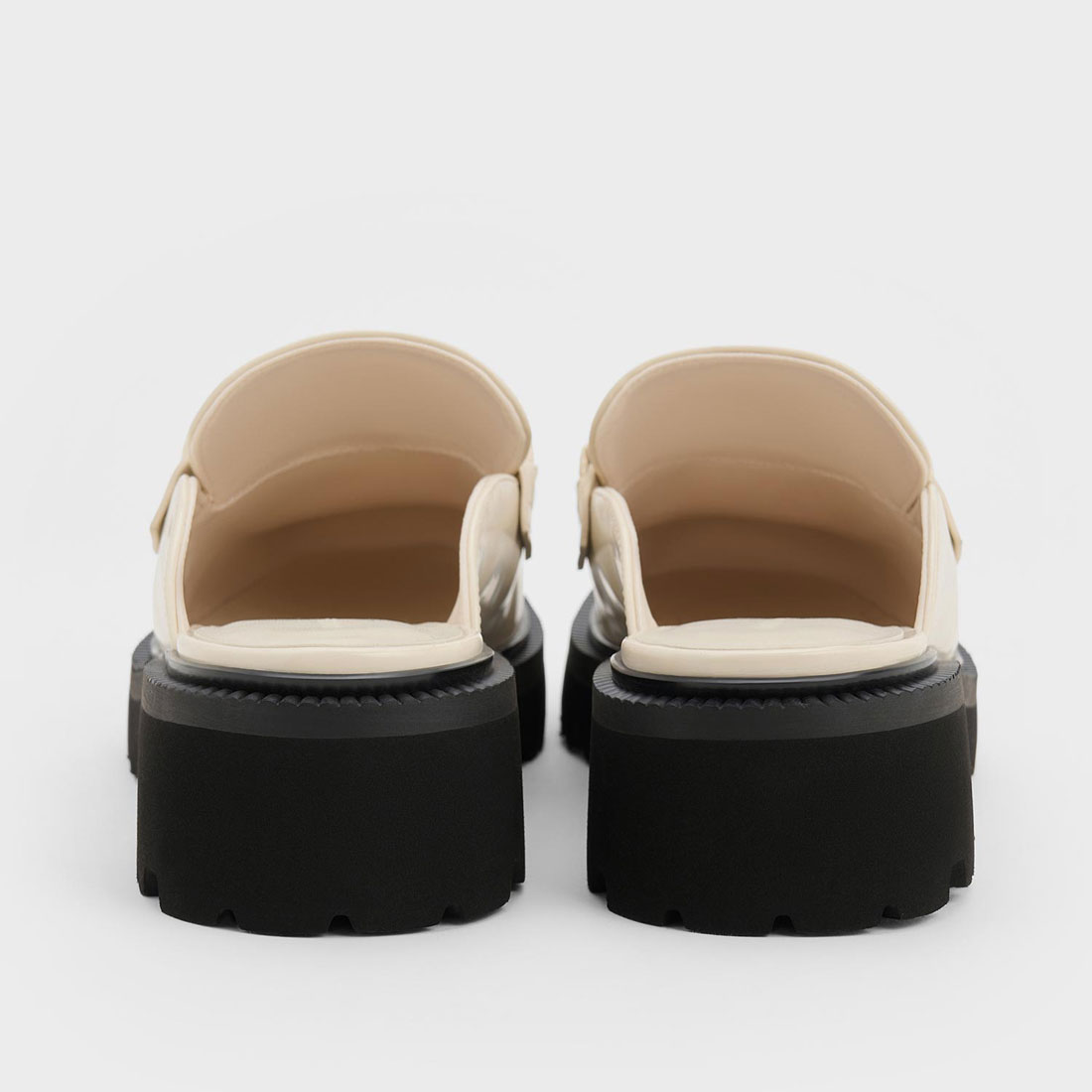 セール 29%OFF】Remy レミ エンブレムアクセントローファー