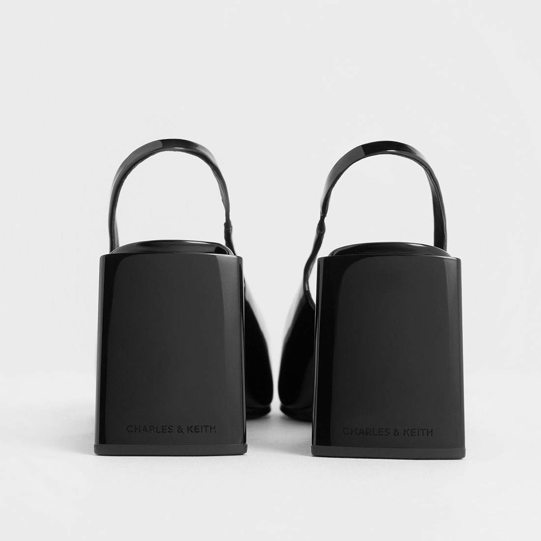 セール 29%OFF】Xeli セリー トライアングルヒールスリング