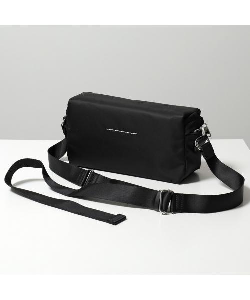 セール 5%OFF】MM6 ボディバッグ SB5WG0023 P6416 ナイロン ロゴ セール 5%OFF】MM6 ボディバッグ SB5WG0023 P6416 ナイロン ロゴ