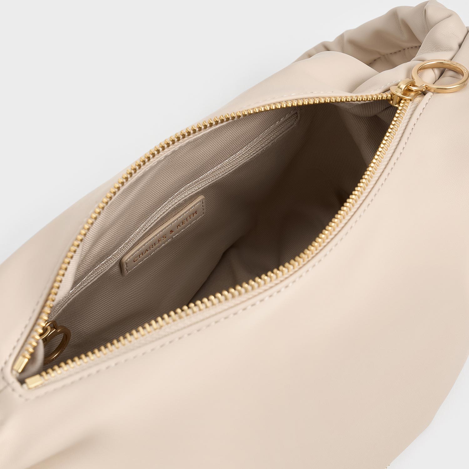 国内★Charles&Keith★Maisy ルーシュドハンドルホーボーバッグ CHARLES & KEITH｜Maisy メイジー ルーシュドハンドルホーボー