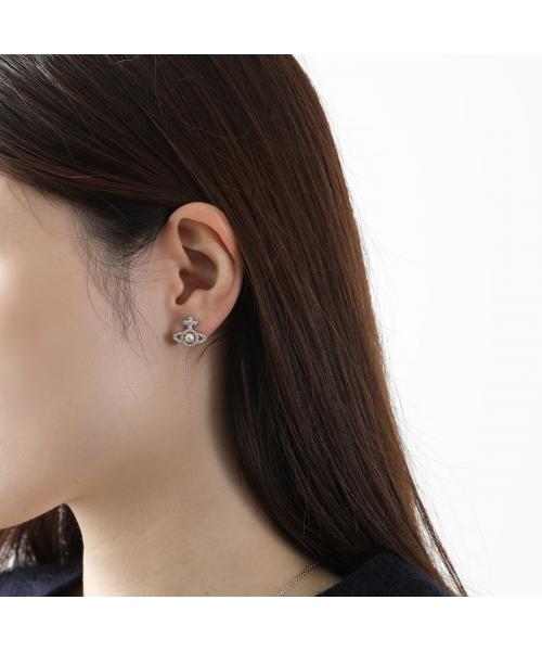 セール】Vivienne Westwood ピアス OLYMPIA PEARL EARRINGS セール】Vivienne Westwood ピアス OLYMPIA PEARL EARRINGS