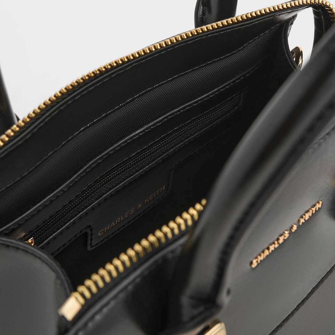CHARLES & KEITH◆テミー ストラクチャード トートバッグ CHARLES & KEITH◇テミー ストラクチャード トートバッグ