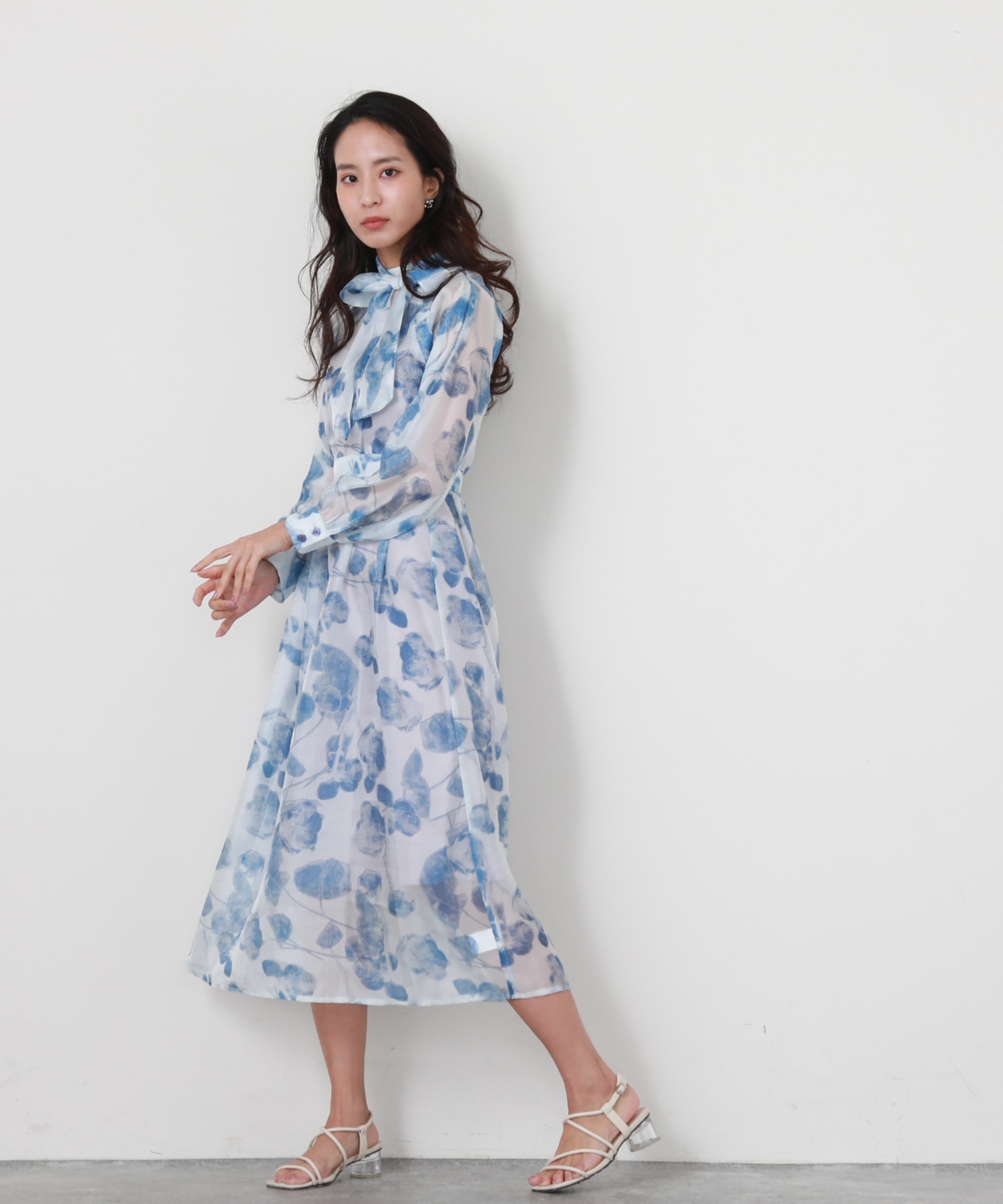 セール60%OFF】チーク Cheek 花柄シアーボウタイワンピース