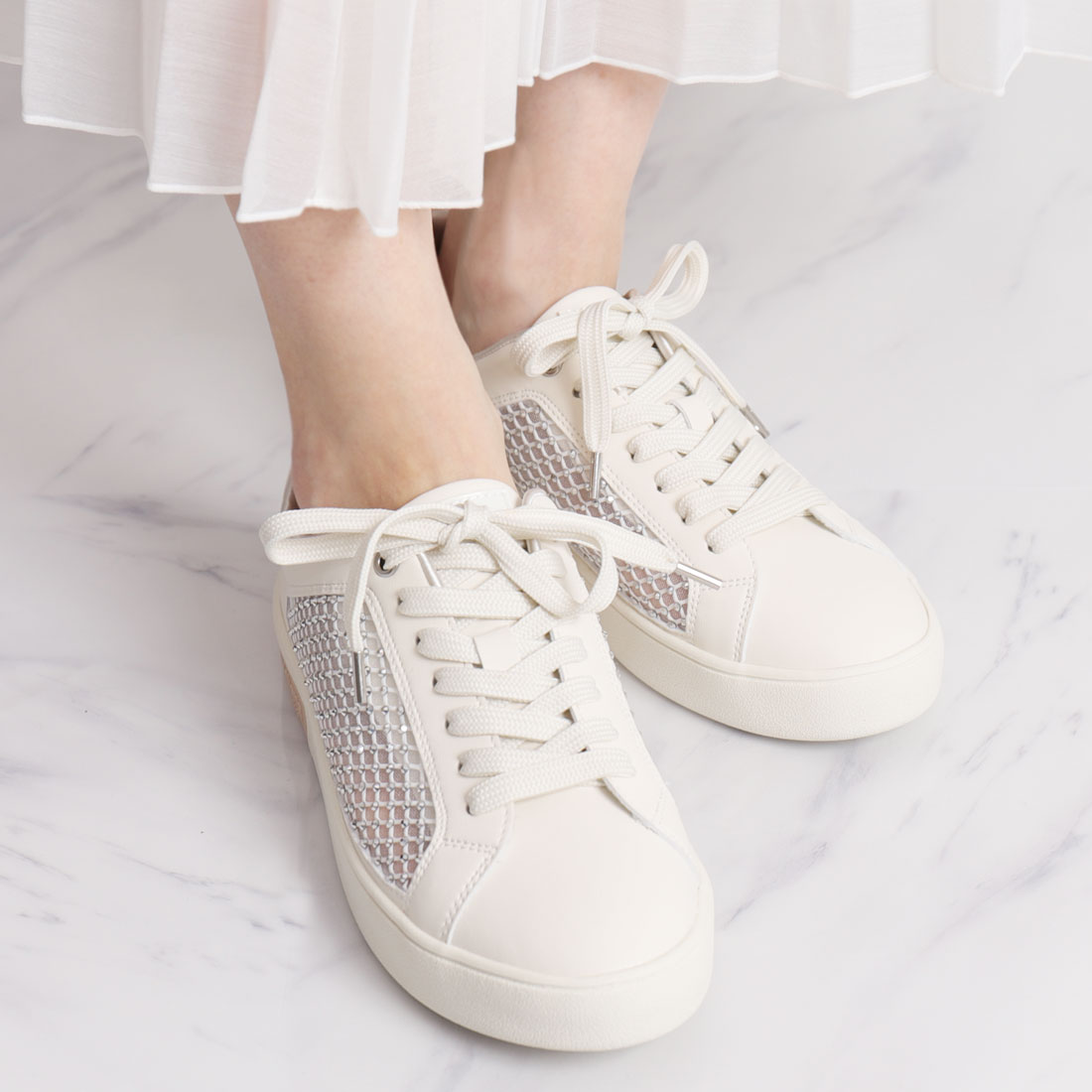 プラスダイアナ ＋diana スニーカー セール60%OFF】プラスダイアナ ＋diana ラインストーンメッシュ