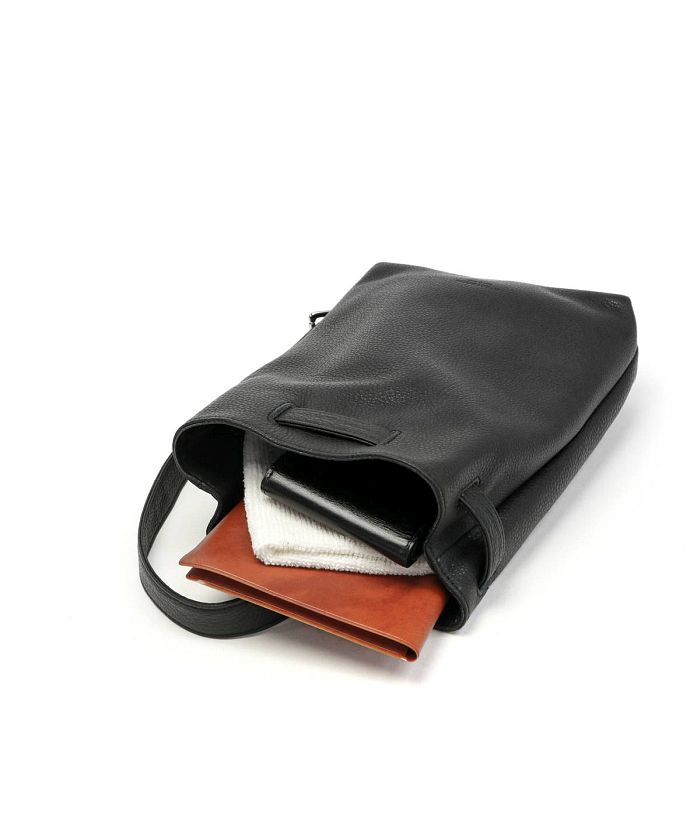 【美品】HERGOPOCH 本革　ボディバッグ エルゴポック HERGOPOCH 【正規取扱店】エルゴポック ボディ
