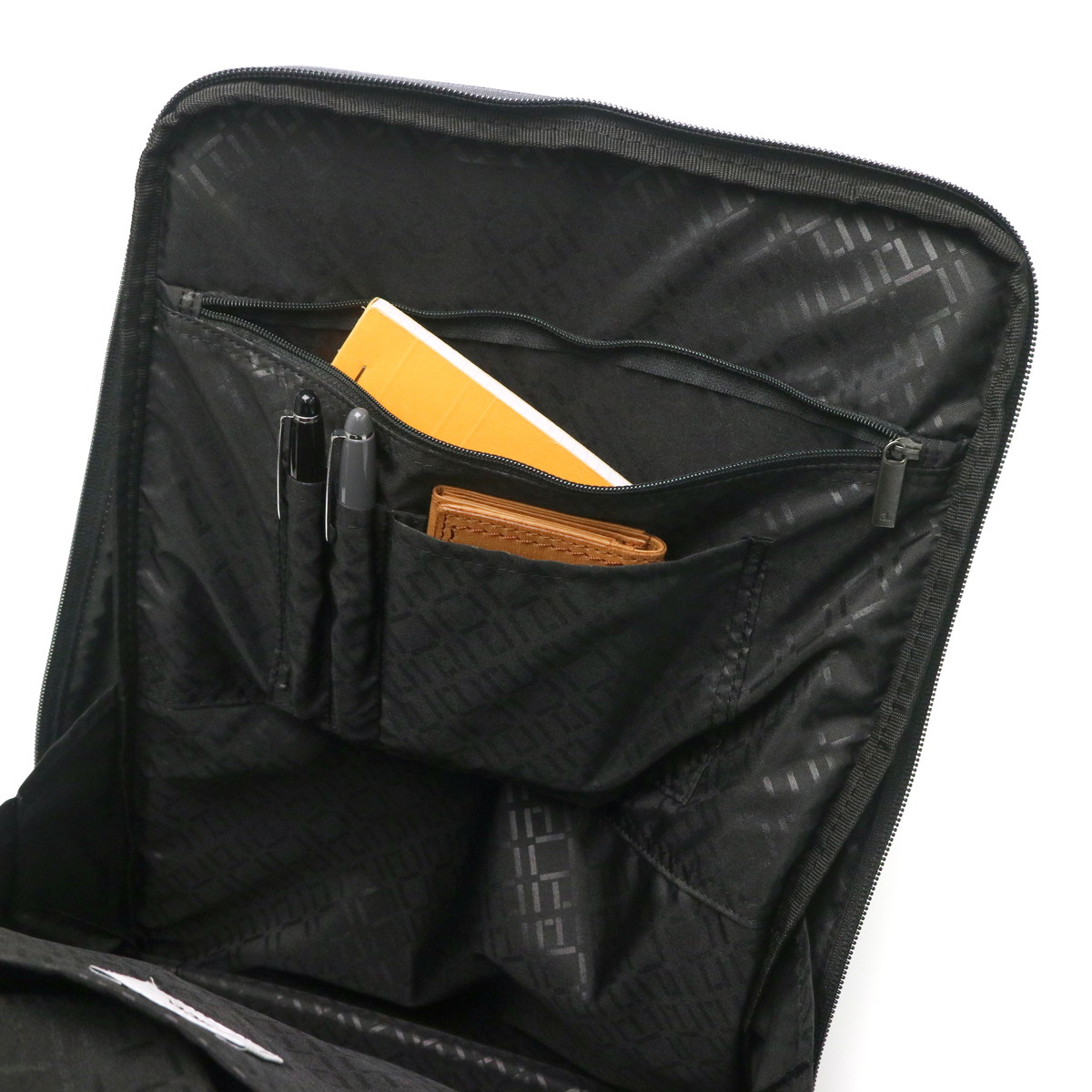 【美品】エース　リュック・バックパック　ブラック　ゴールド金具　A4収納 エース ace. 正規品5年保証 ビジネスリュック リュック メンズ