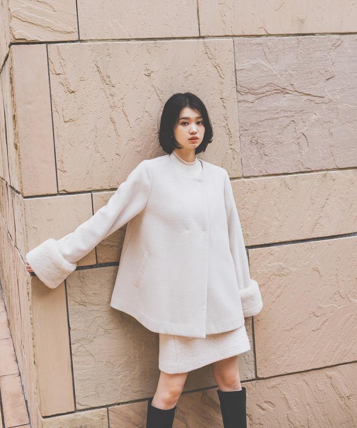 NATURAL BEAUTY BASIC フェイクファースリーブペプラムコート NATURAL BEAUTY BASIC フェイクファースリーブペプラムコート