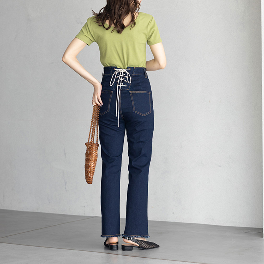 新品タグ付き AIGNER デニムパンツ レディース42サイズ