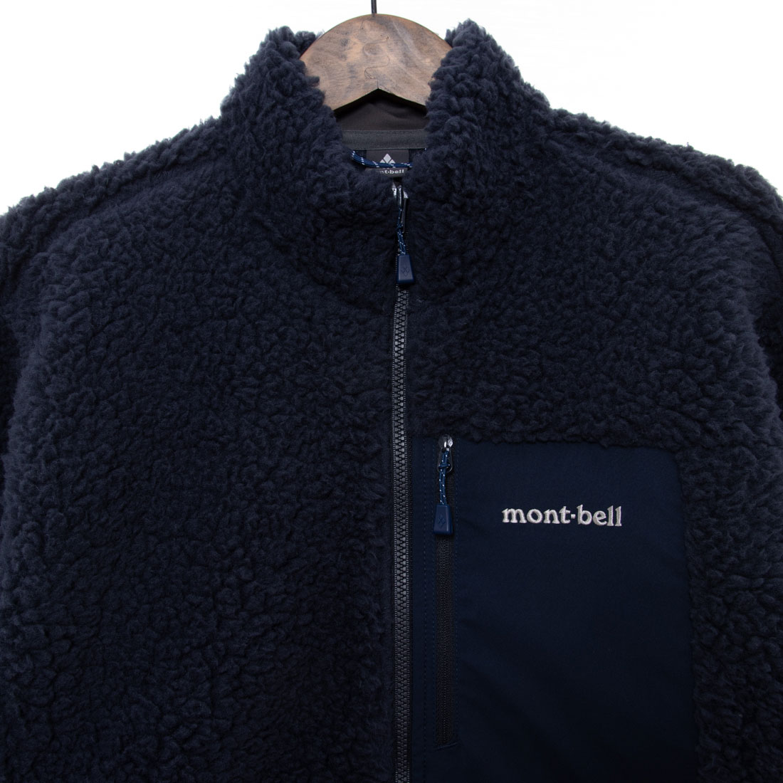 最終値下げ！mont-bell ジャケット（L)＋デサントスキーパンツ（O) 最終値下げ！mont-bell ジャケット（L)＋デサントスキーパンツ（O)