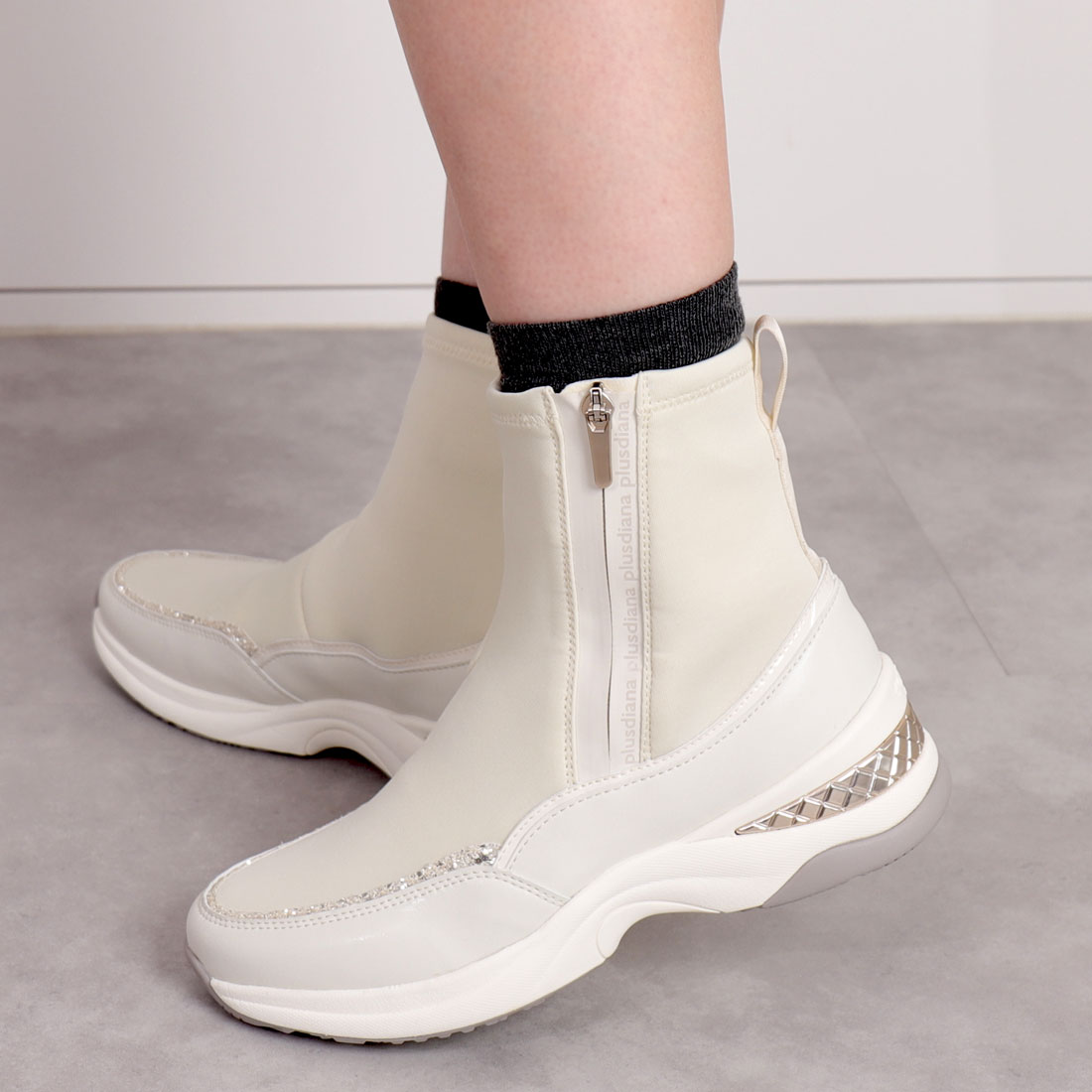 極美品 プラスダイアナ オールウェザーショートブーツ 雨天対応
