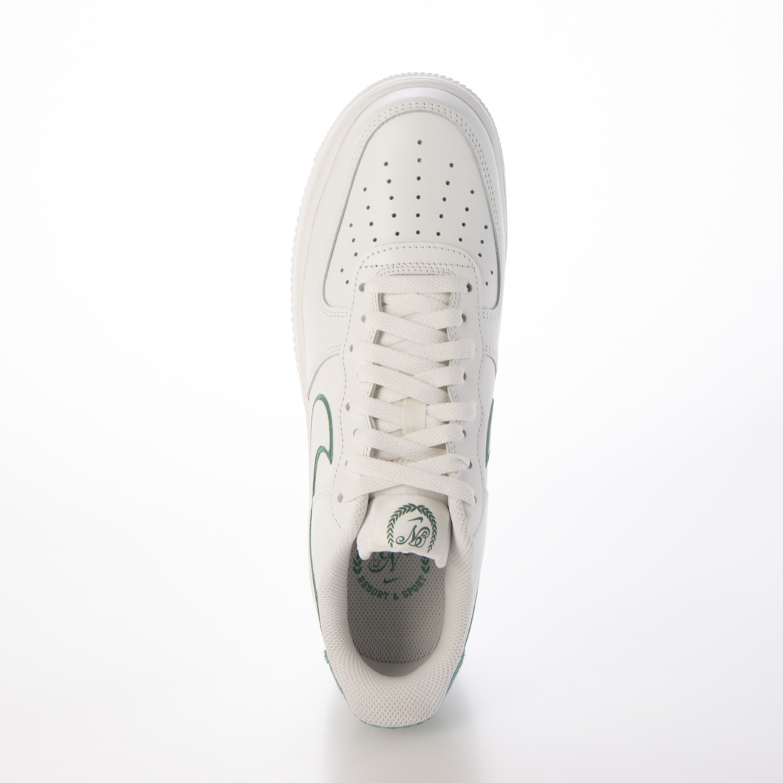 NIKE★AIR FORCE 1 '07 LV8★24-31cm★愛され続けている靴 人気 ☆ナイキ☆Nike Air Force 1 07 LV8 (Nike/スニーカー