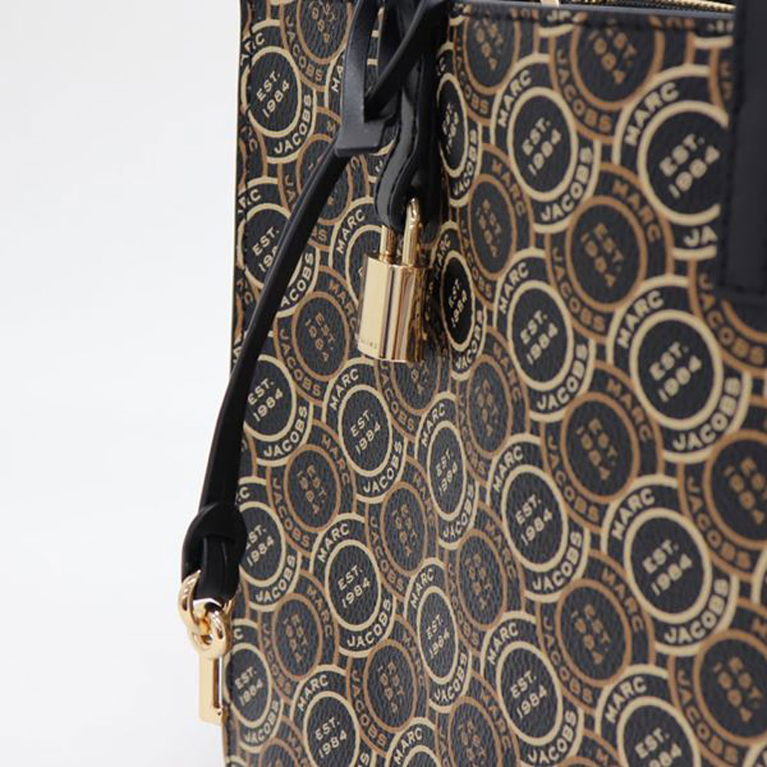 マーク ジェイコブス MARC JACOBS マークジェイコブス